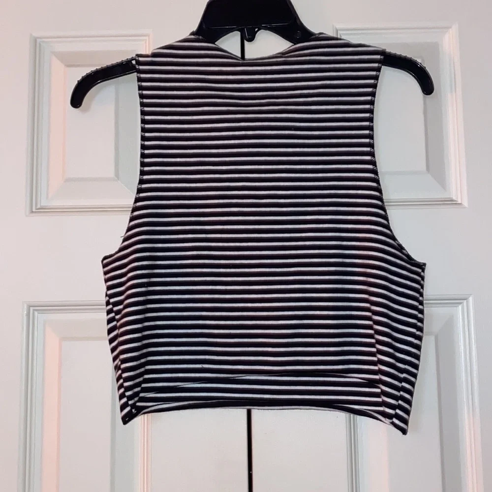 Zara Striped Crop Top - Picture 3 of 4